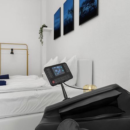 62Qm2, Massageseat, Billard-Table, King-Sized Bed Apartamento Berlim Exterior foto