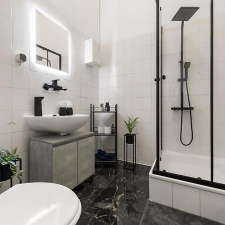62Qm2, Massageseat, Billard-Table, King-Sized Bed Apartamento Berlim Exterior foto
