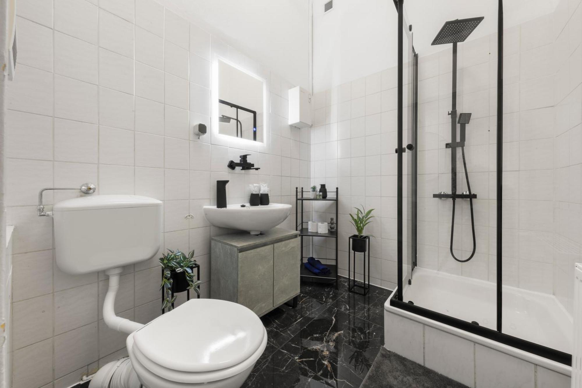 62Qm2, Massageseat, Billard-Table, King-Sized Bed Apartamento Berlim Exterior foto