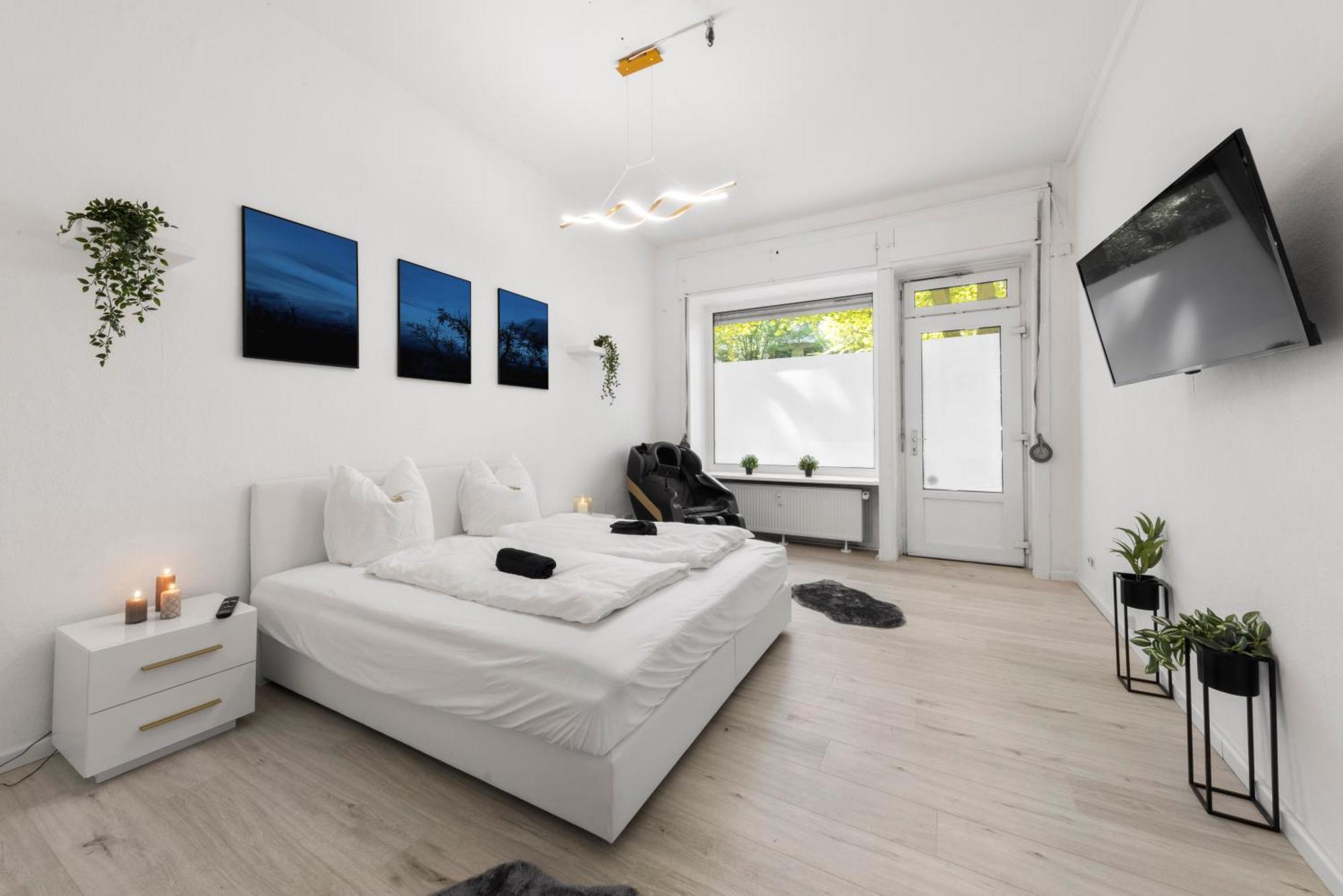 62Qm2, Massageseat, Billard-Table, King-Sized Bed Apartamento Berlim Exterior foto